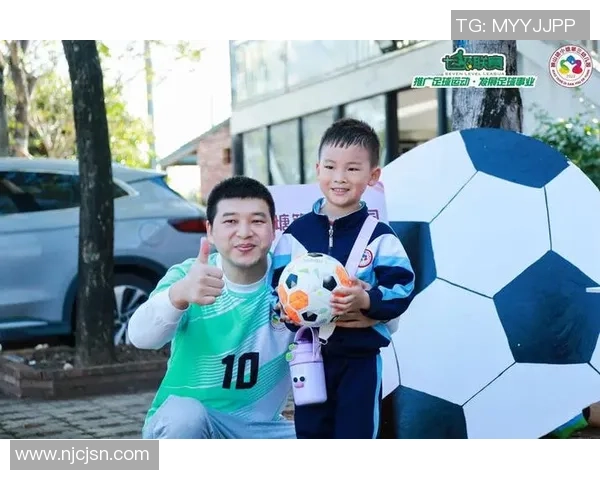 足球明星带娃的亲子时光与普通父母的生活对比分析